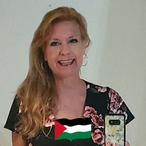 Meet your Posher, Pam a